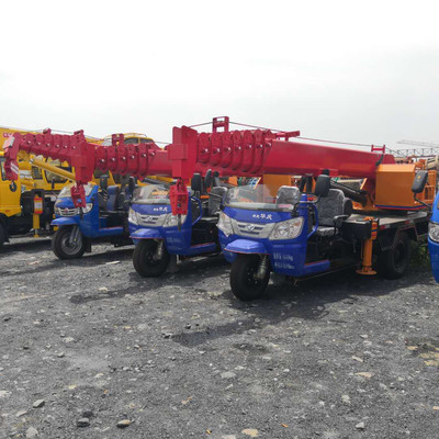 智聯(lián)全液壓三輪隨車吊 農(nóng)村建筑工程的小型多功能解決方案